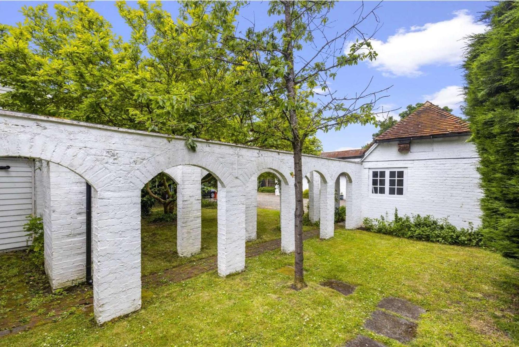 English Farmhouse Cottage Guildford Exterior foto